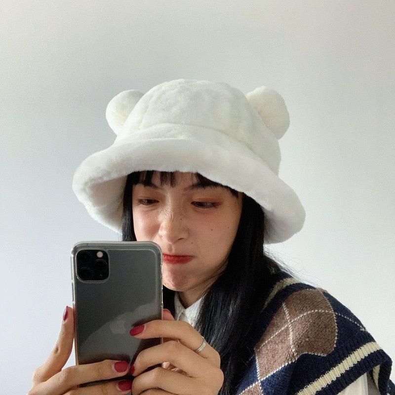 Bob Fourrure Uni avec Pompons